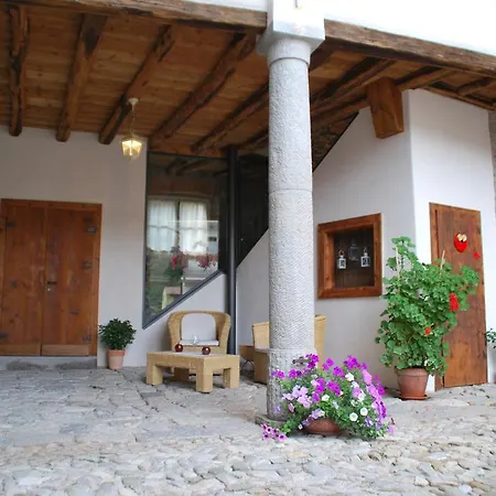 Valnascosta بيت ضيافة