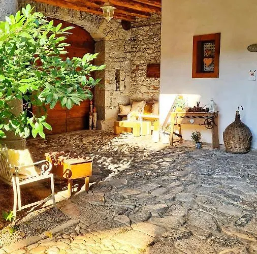 Valnascosta بيت ضيافة 3*